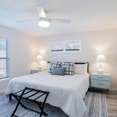 House In Mobile Newly Renovated! Quiet & Centrally Located! Exterior photo